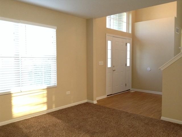 3910 Stockton Dr - Photo 2 of 16