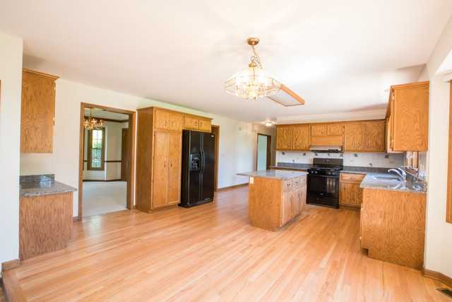 448 Gateshead Dr - Photo 3 of 21