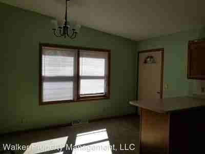 1225 Elgin Ave - Photo 3 of 5