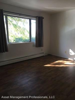 435 Lordwith Dr - Photo 3 of 9