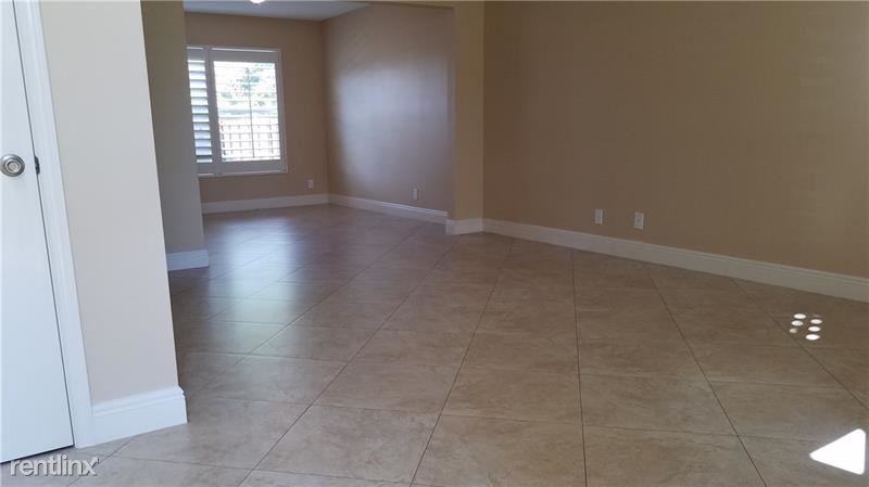 12834 Elmford Ln - Photo 3 of 10