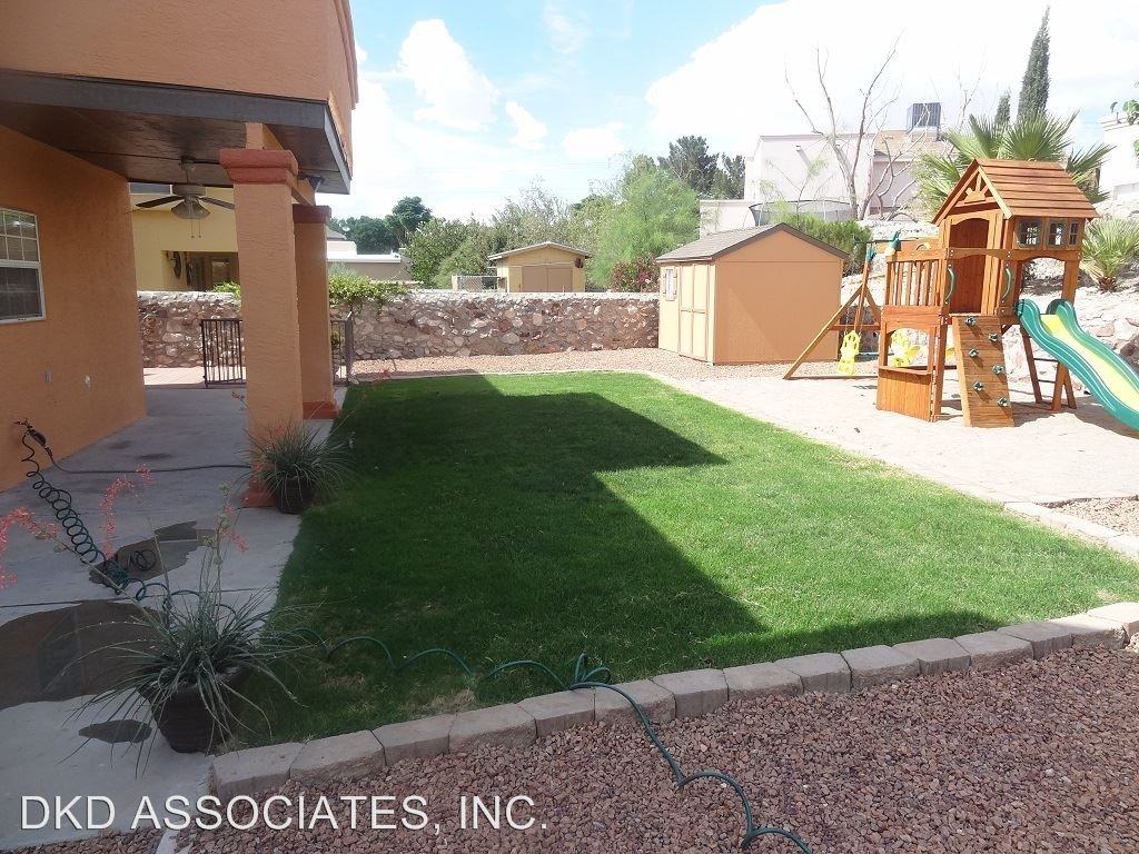 916 Sun Ridge Dr - Photo 2 of 26