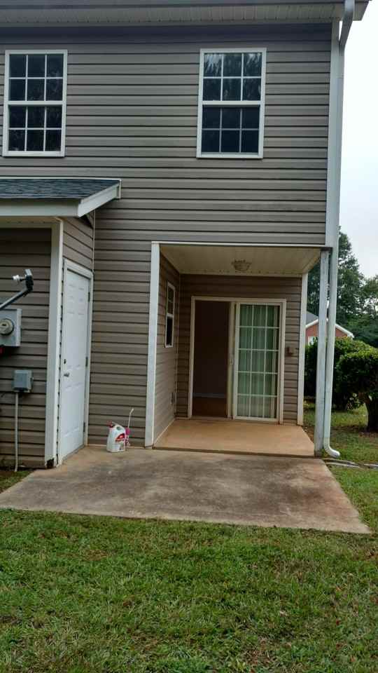 200 Ashley Ln - Photo 2 of 6