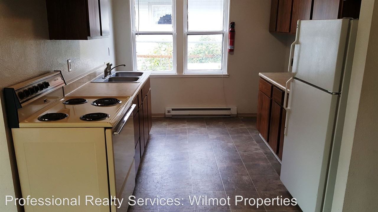 128 E Liberty Ave - Photo 2 of 8