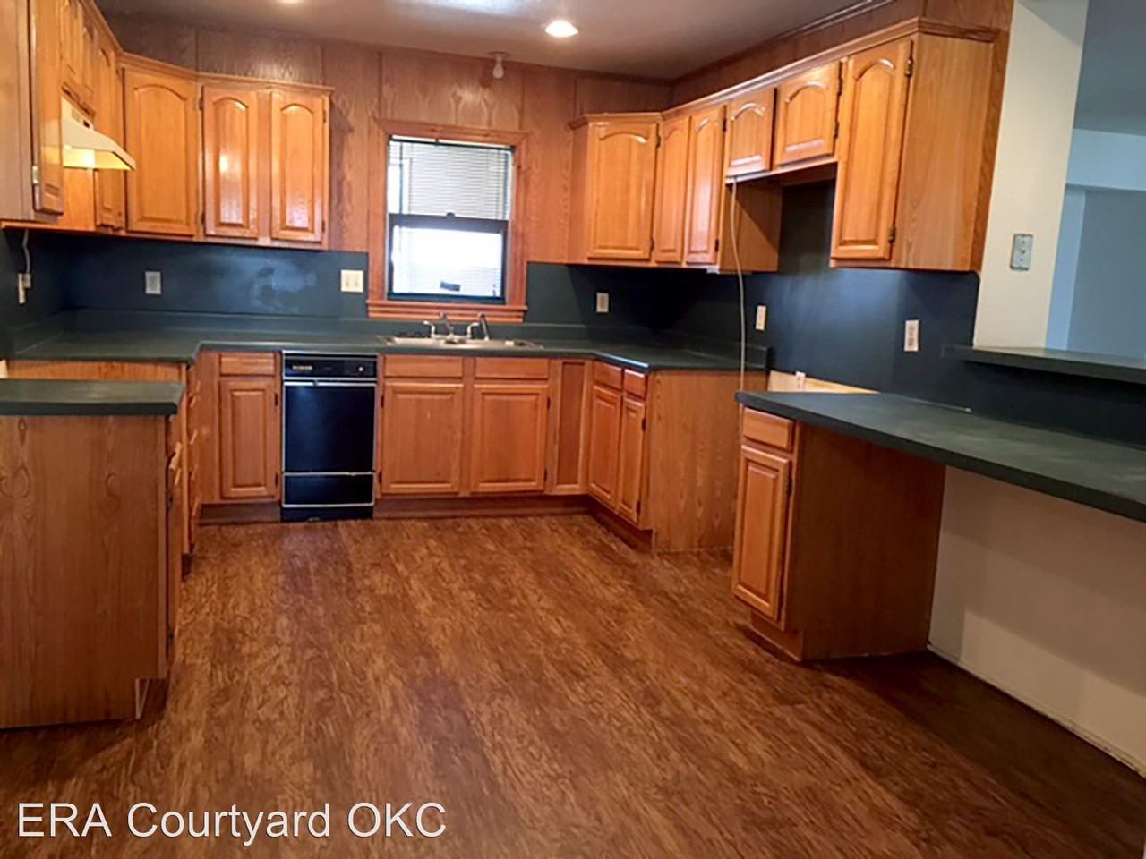 1509 N Phillips Ave - Photo 2 of 9