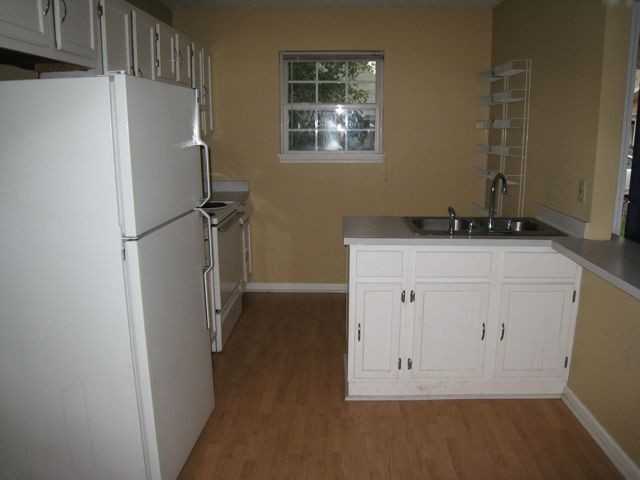 178 Colfax St - Photo 3 of 15