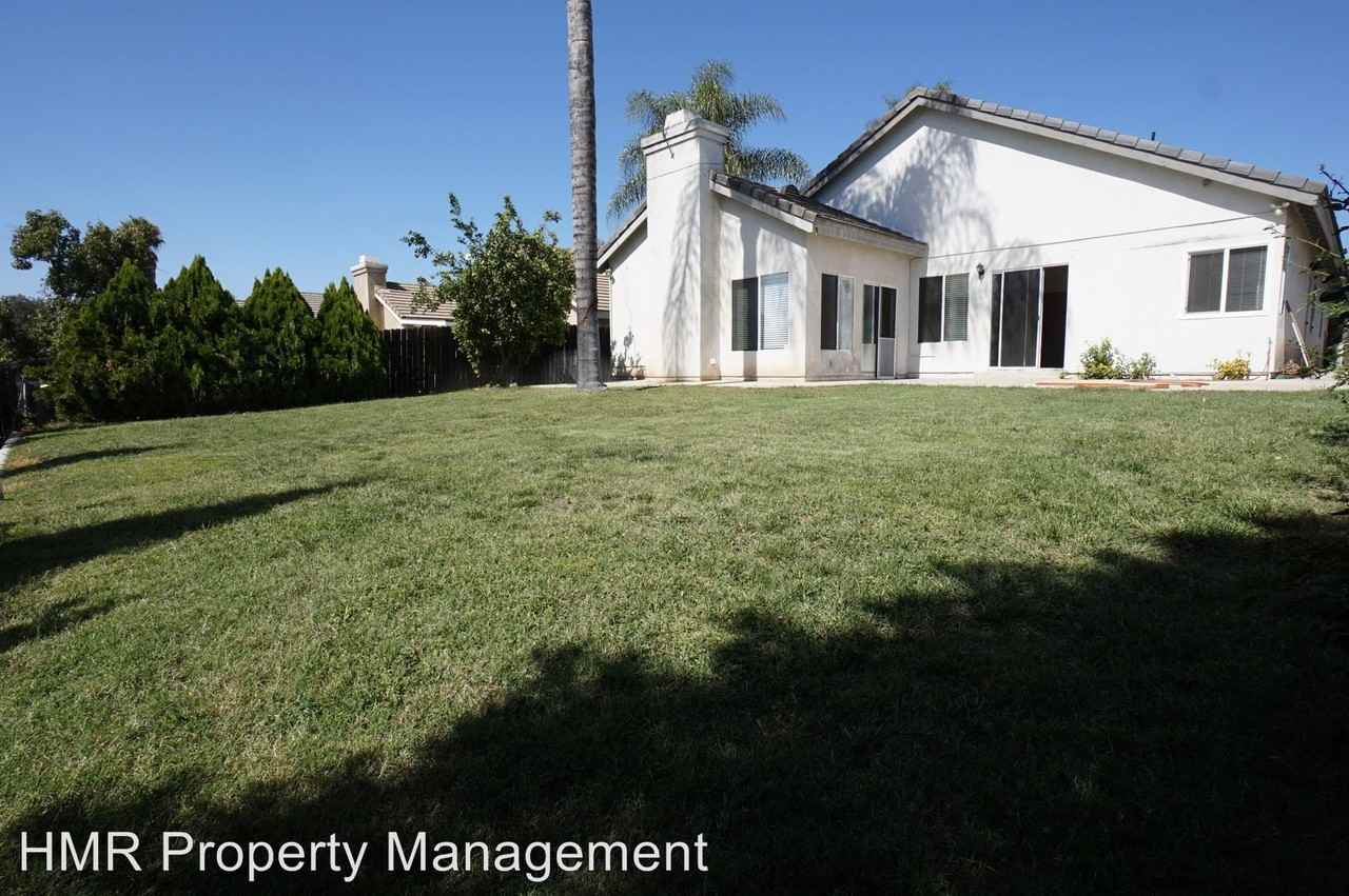 672 Cinderella Dr - Photo 3 of 34