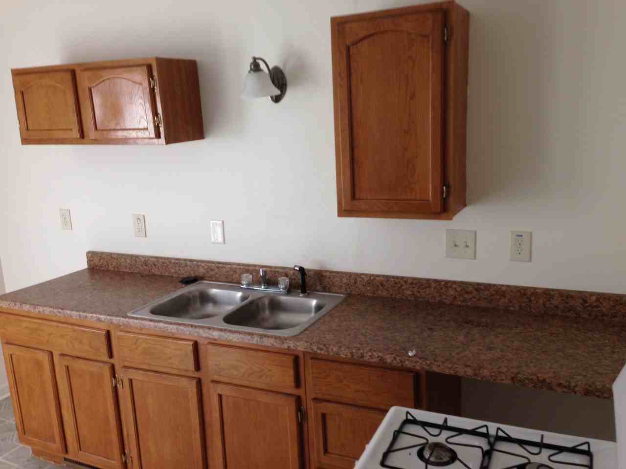 622 S Kansas Ave - Photo 3 of 4