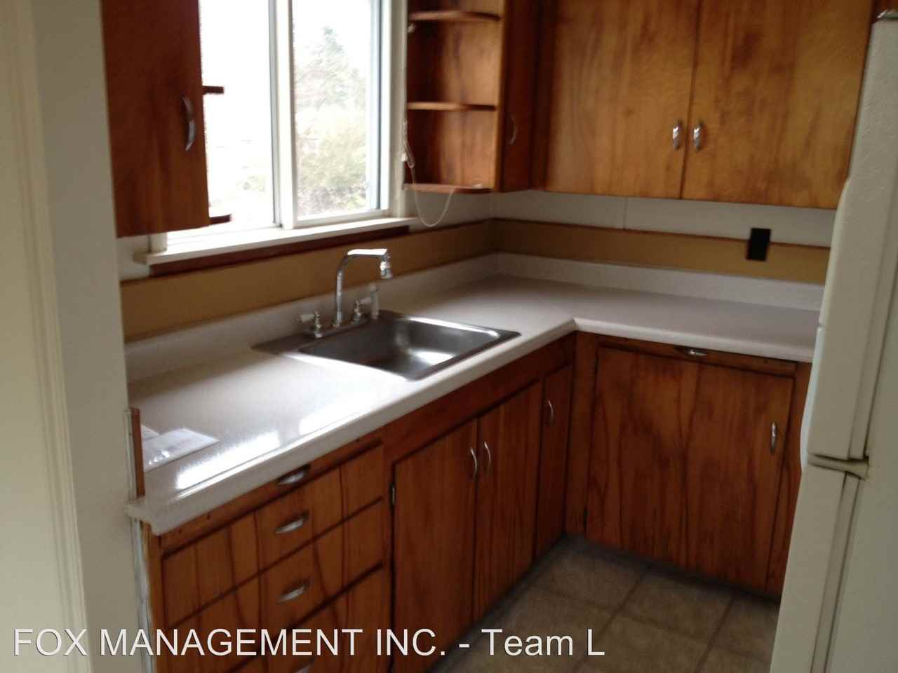 1421 SW Spring Garden St - Photo 3 of 10