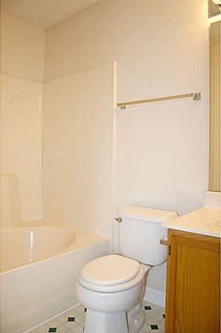 2548 Captains Watch Rd NE - Photo 3 of 12