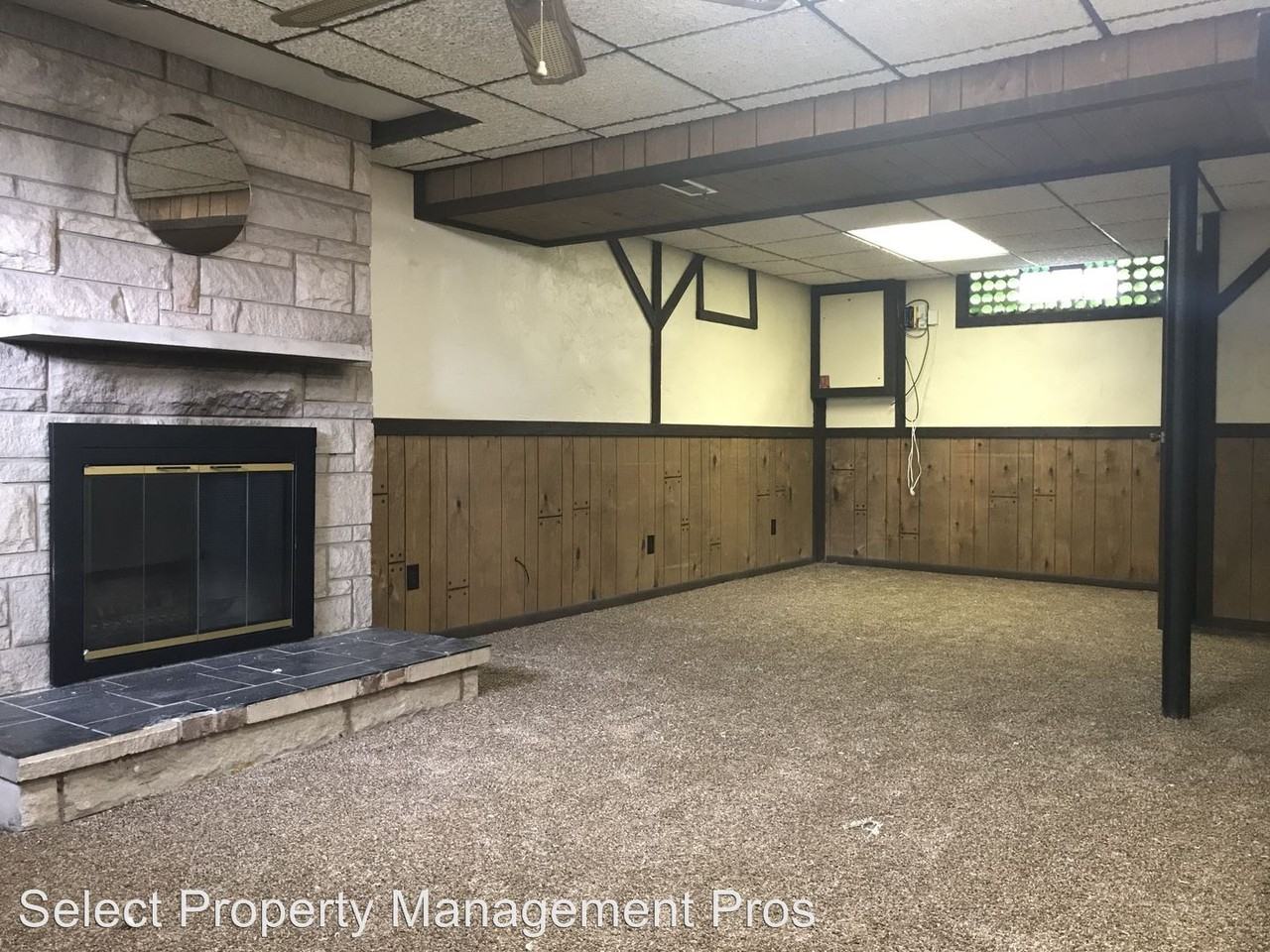 4608 Woodridge Dr - Photo 3 of 28