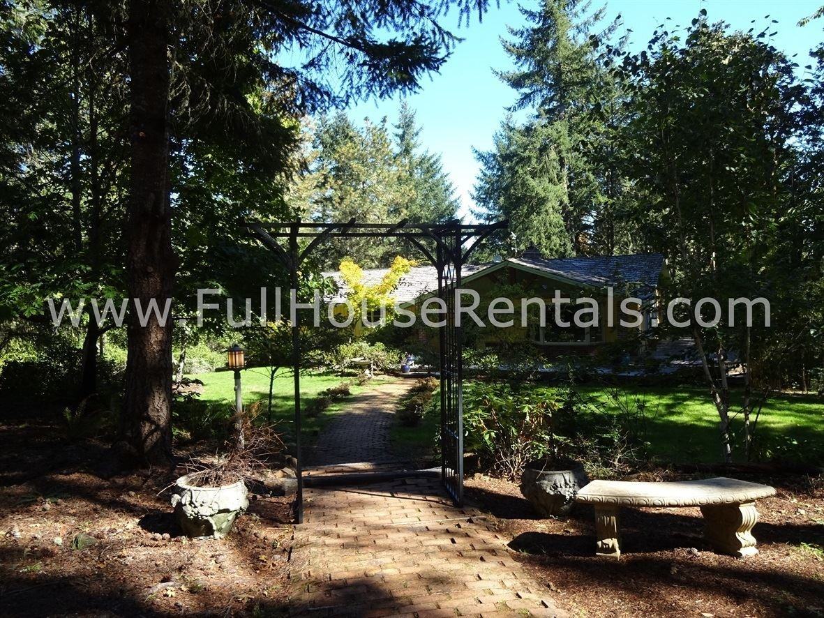 31522 Fox Hollow Rd - Photo 2 of 13