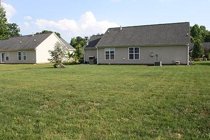 206 Cypress Ct - Photo 2 of 10