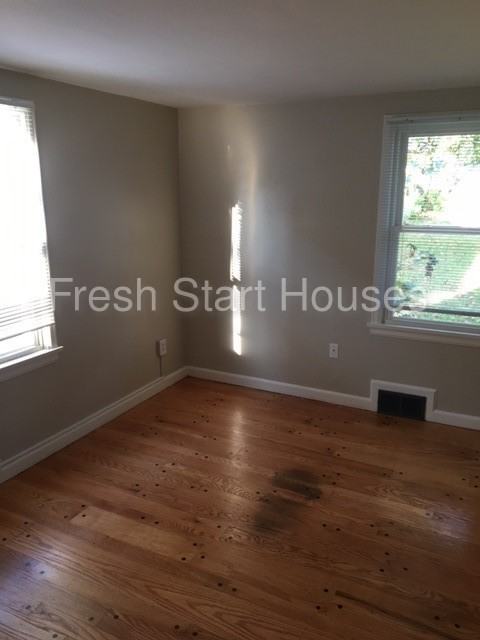 169 Colby Ave - Photo 2 of 8