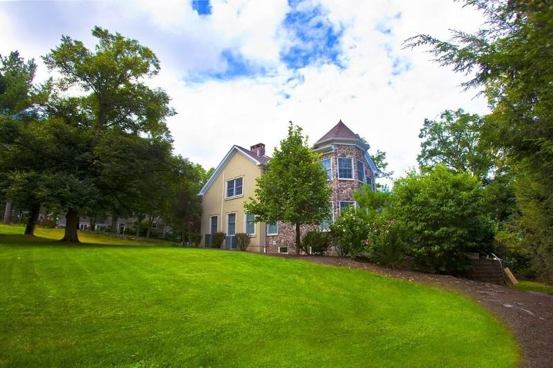 22 Highlands Ave - Photo 2 of 23