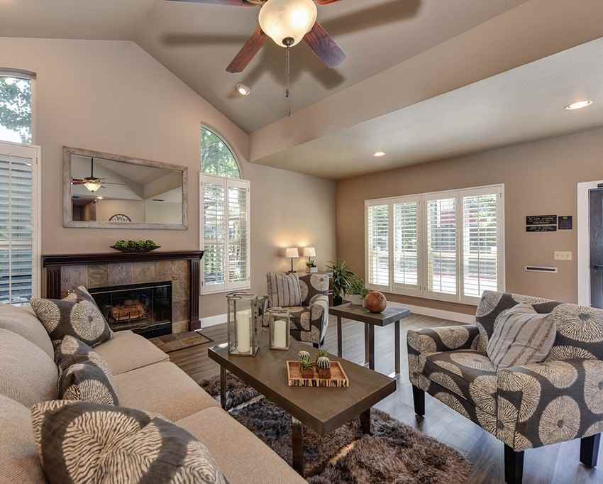 FOXBOROUGH - Photo 5 of 28