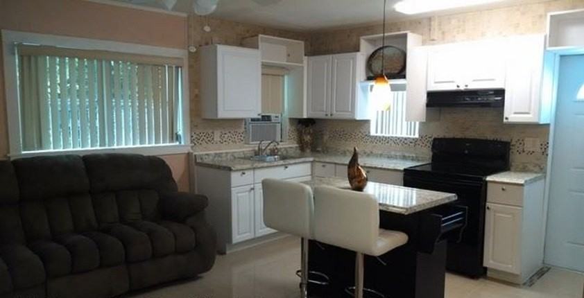 311 Amelia Street - Photo 3 of 10