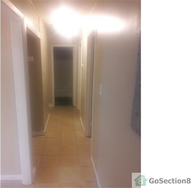 1080 Valley View Rd SE - Photo 2 of 7