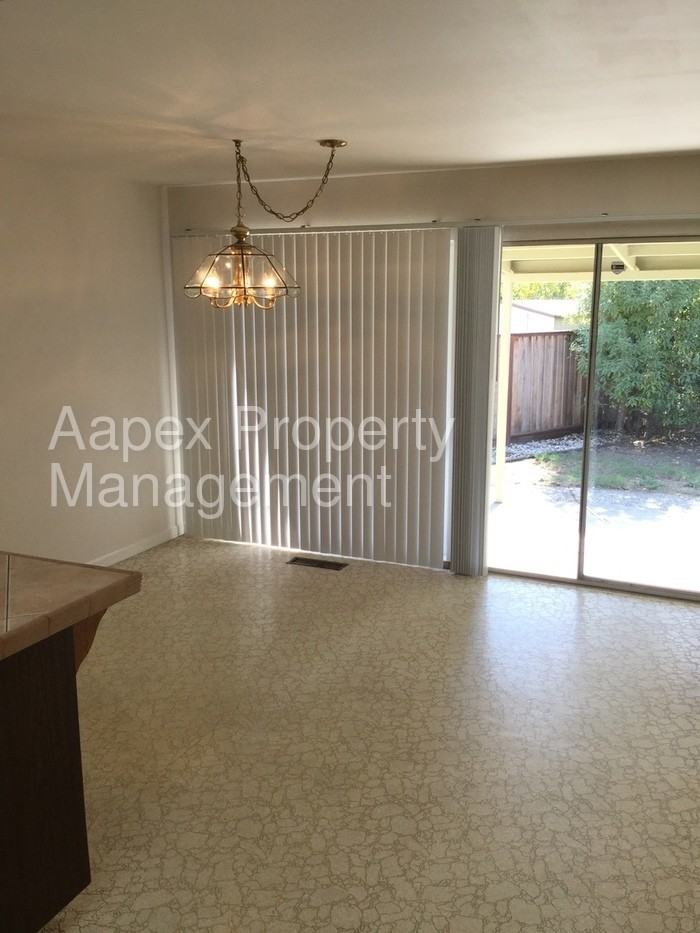 35495 Ronda Ct - Photo 3 of 18