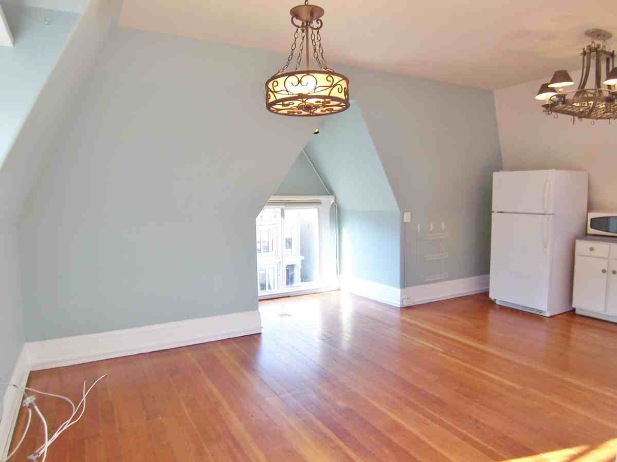 1809 Broadway #5