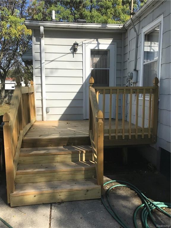 15197 Sumner - Photo 3 of 22