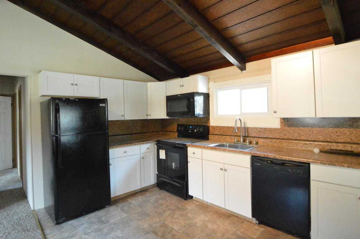 394 Cedar Dr - Photo 3 of 14