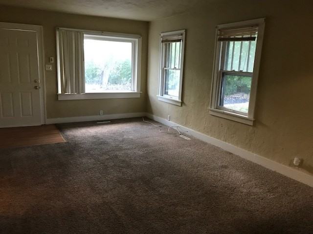 614 Randall Ct - Photo 3 of 18