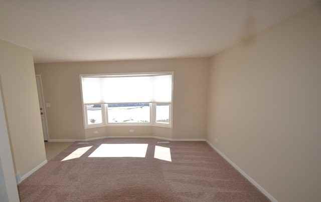206 Lakeview Dr - Photo 2 of 8
