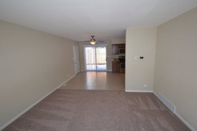 206 Lakeview Dr - Photo 3 of 8