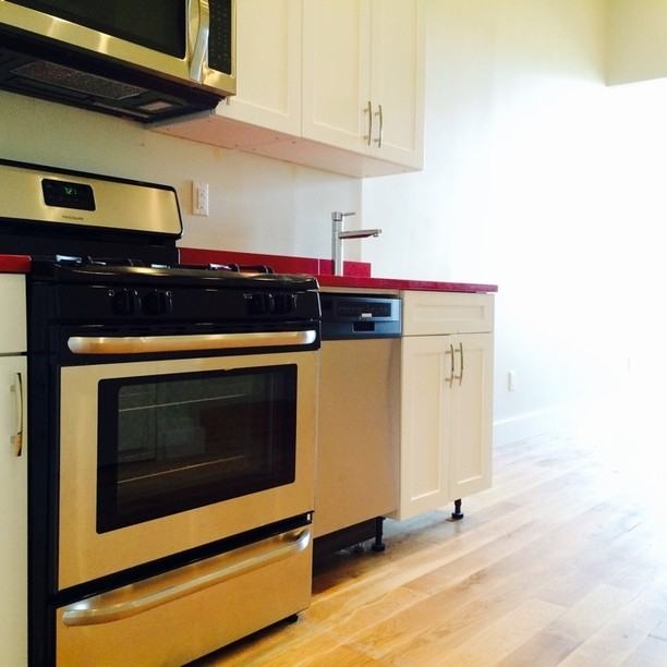 186 Wilson Avenue #306