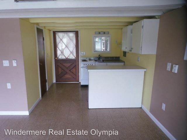 14928 Cedarwood Dr SE - Photo 3 of 6