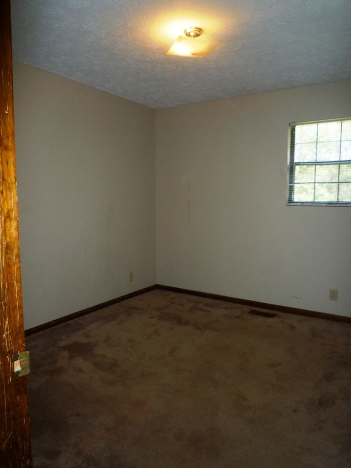 103 Lilac Dr SE - Photo 3 of 11