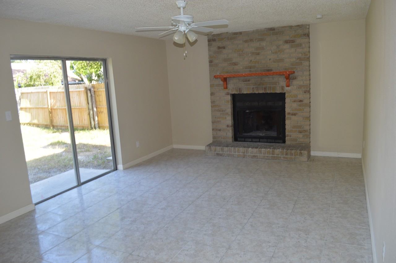 5275 Signal Hill Rd - Photo 2 of 4