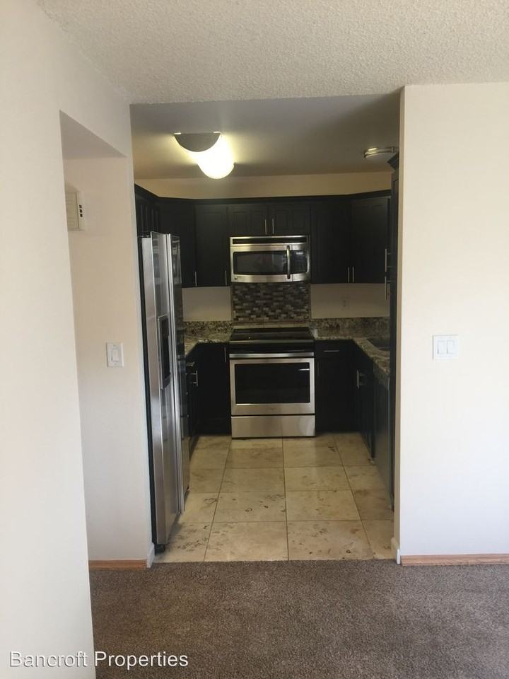 960 S Yukon St - Photo 2 of 15