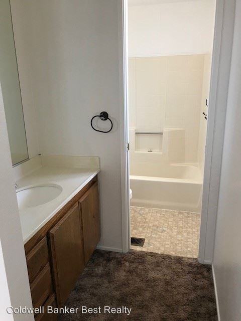 14220 Avon Dr - Photo 3 of 10