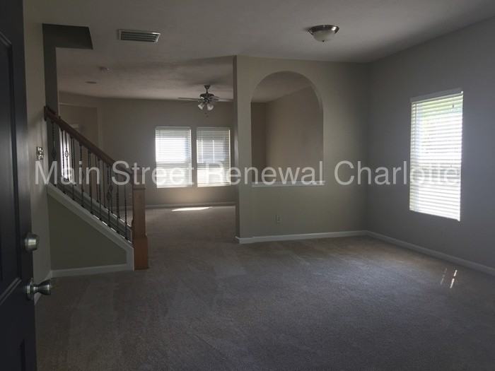 11104 Northwoods Forest Dr - Photo 2 of 28
