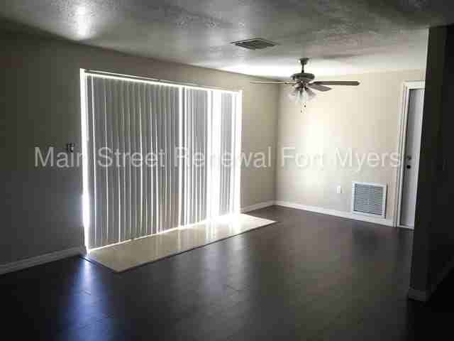 3103 Lloyd Dr - Photo 2 of 17
