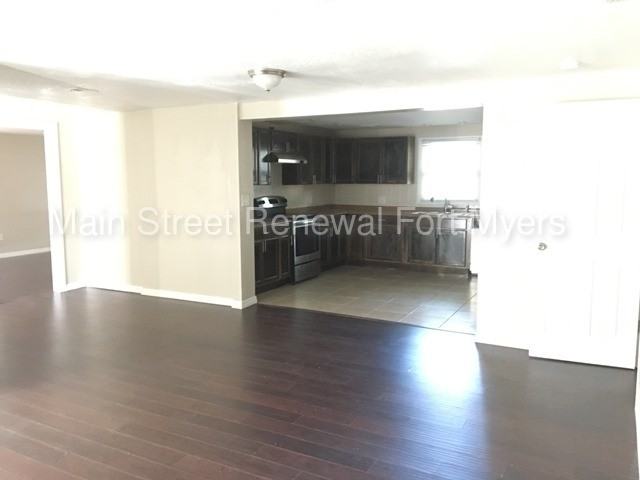 3103 Lloyd Dr - Photo 3 of 17