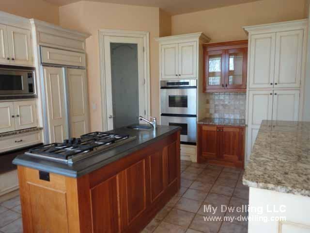 10710 N Wood Crest Dr - Photo 2 of 50