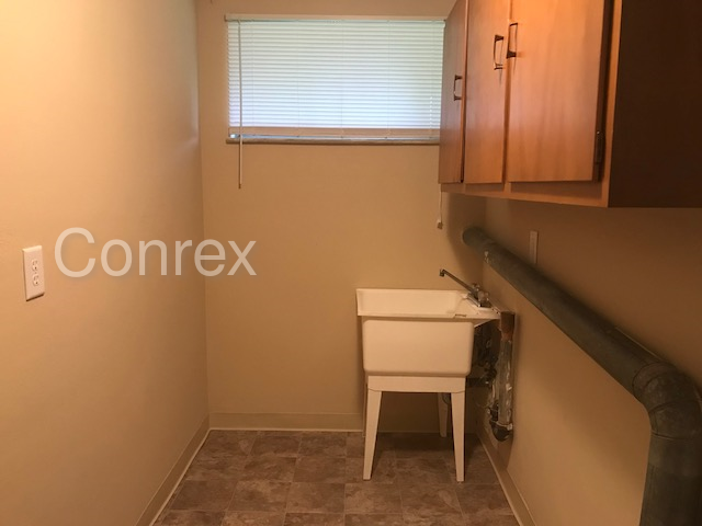 3217 Olive Rd - Photo 3 of 9