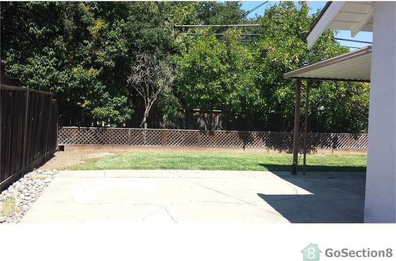 3828 Forestwood Dr - Photo 3 of 16