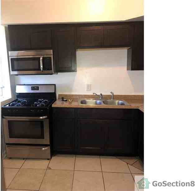 6355 S Langley Ave #3