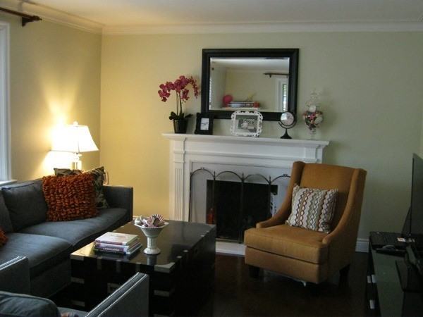 349 Bessborough Dr - Photo 3 of 9