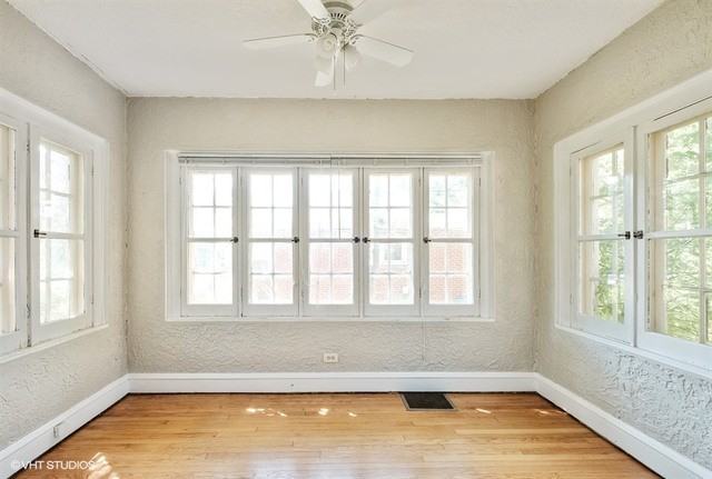 2754 St Johns Ave - Photo 3 of 19