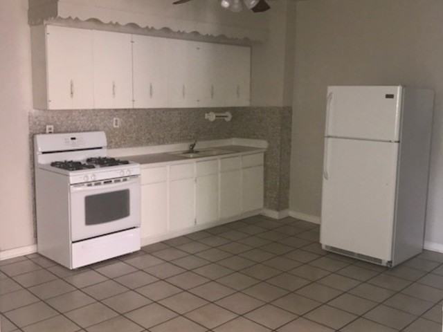 2835 N Auxplaines St #1S - Photo 2 of 8