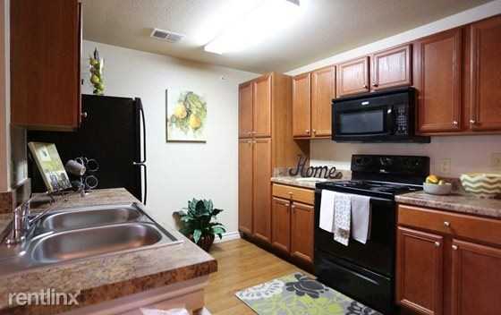 6600 Prue Rd - Photo 3 of 11