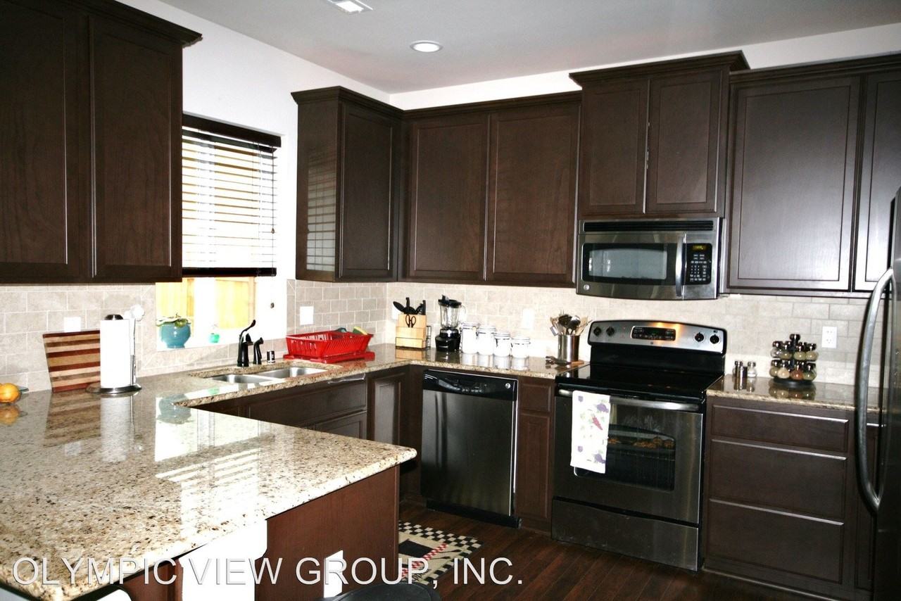 3800 Southlake Dr SE - Photo 3 of 21