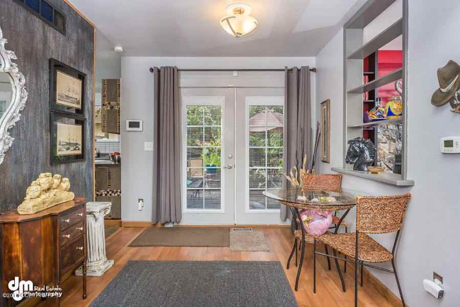 9742 Reliance Dr - Photo 2 of 16