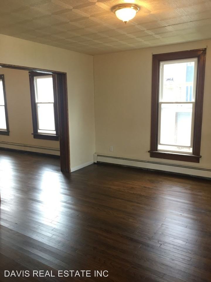 168 S Jones St - Photo 2 of 13