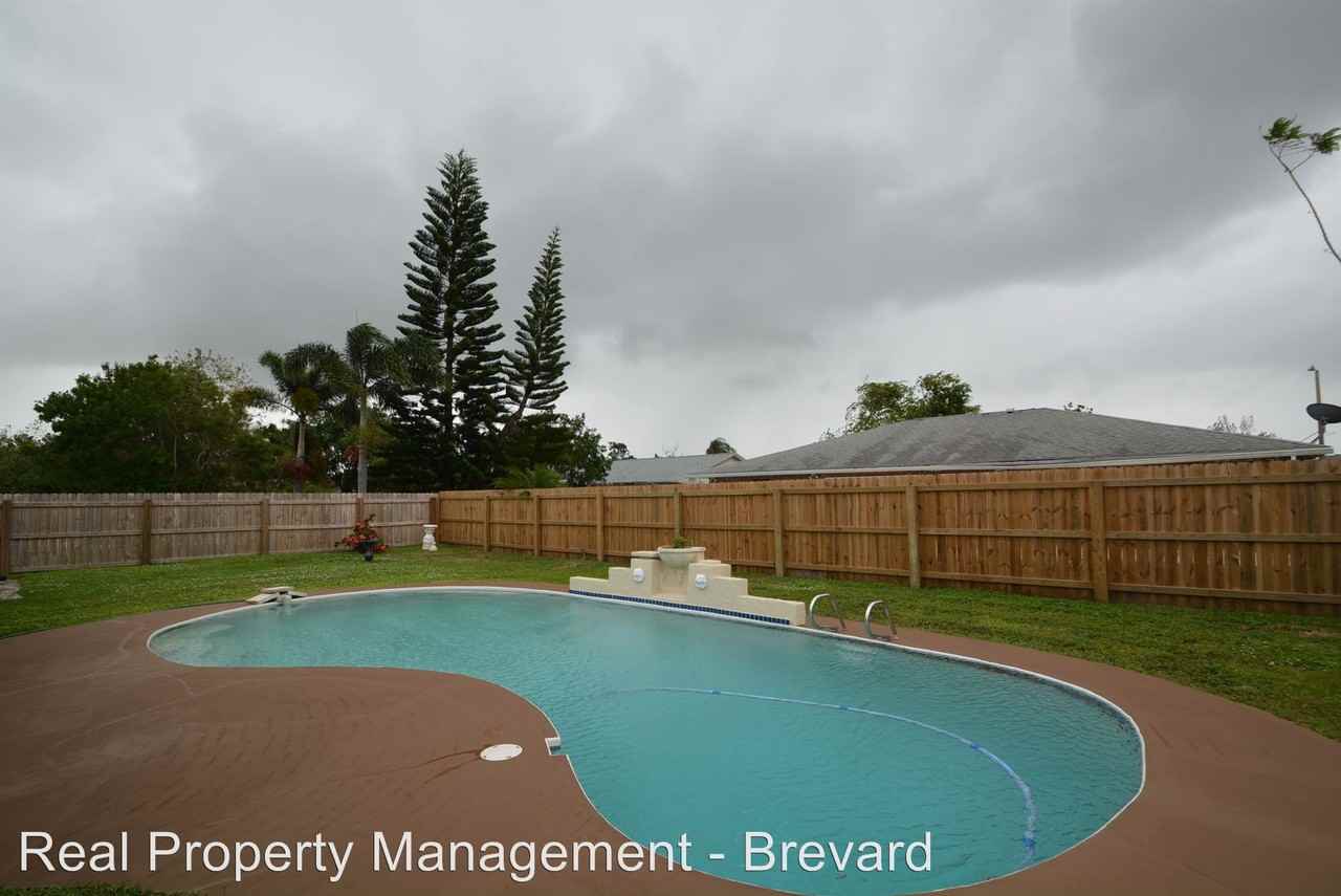 629 Georgia Ave - Photo 2 of 12